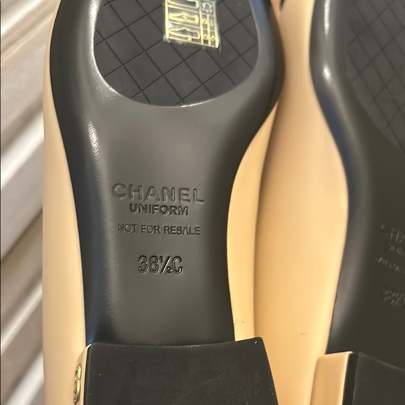 Chanel uniform Women's Flats 38c - Picture 9 of 12